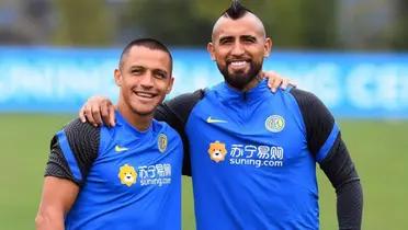 Alexis Sánchez y Arturo Vidal compartiendo camiseta en Inter de Milán. 