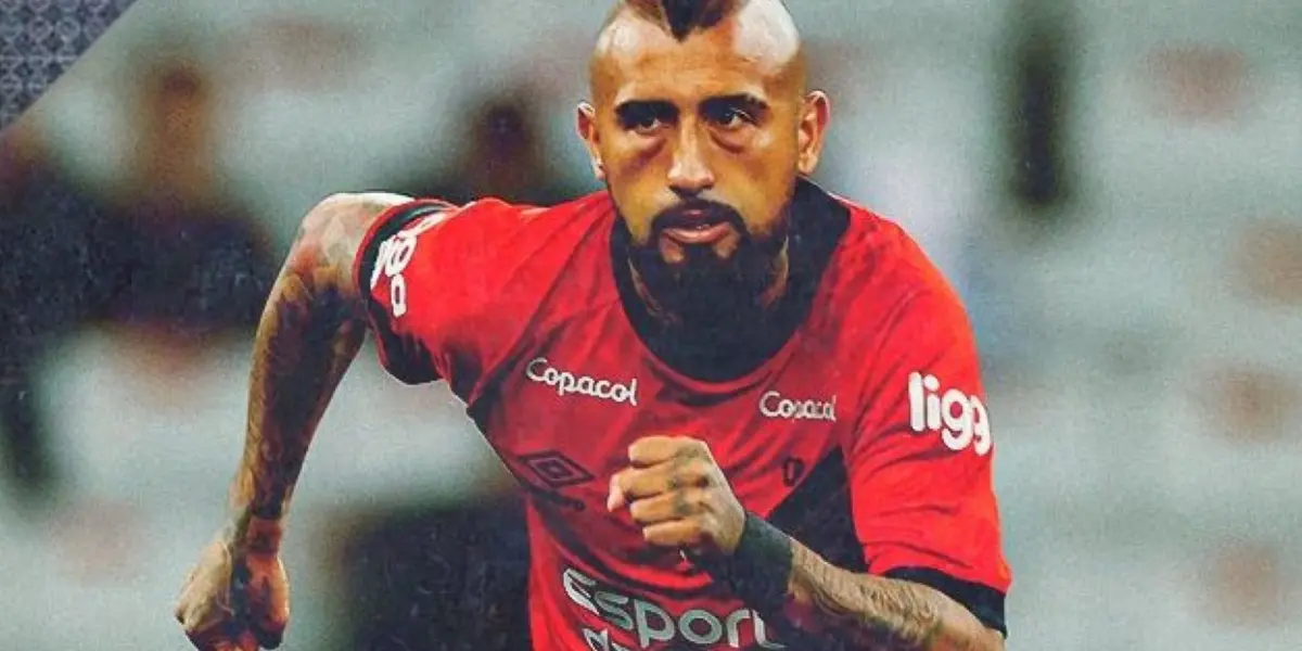 El jugador nacional debutó como titular en el club rojo y lo hizo bajo las críticas de la prensa de Brasil. 