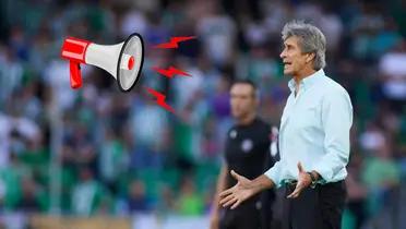 Manuel Pellegrini dirigiendo a Betis. 