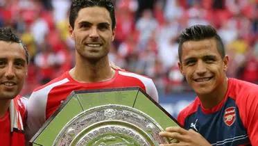 Mikel Arteta, Santi Cazorla y Alexis Sánchez en el Arsenal. 