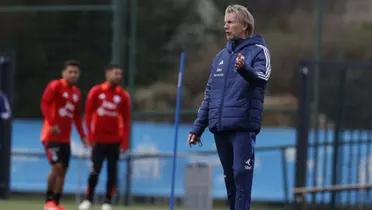 Ricardo Gareca dirigiendo a la selección chilena. 