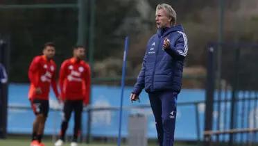 Ricardo Gareca dirigiendo a la selección chilena. 