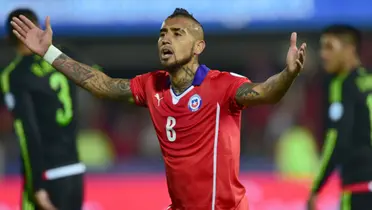 Arturo Vidal con la camiseta de la selección chilena. 