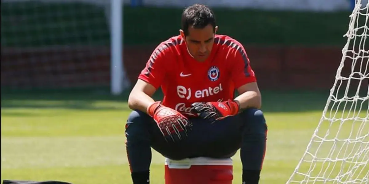 El arquero de la selección chilena se estaría quedando sin respaldo.