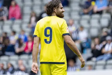 El atacante de La Roja no la pasa bien en España.