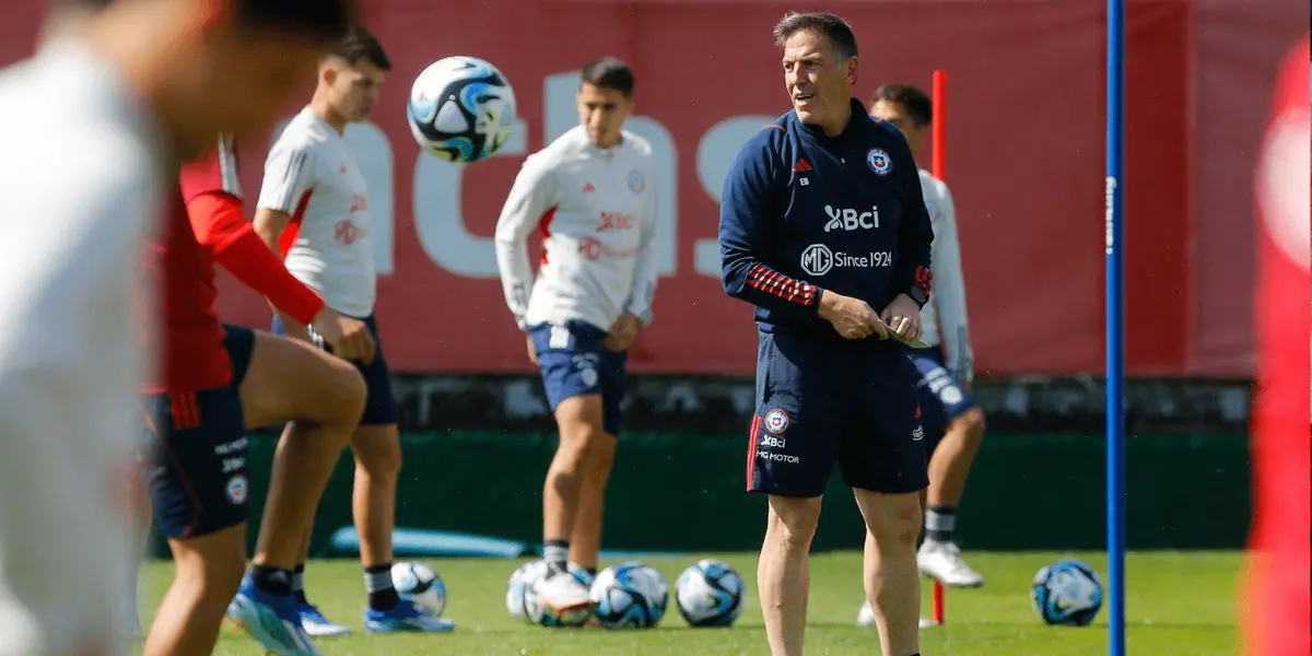 El entrenador de la selección chilena confirmaría algunos nombres. 