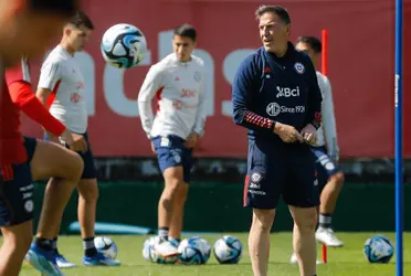 El entrenador de la selección chilena confirmaría algunos nombres. 