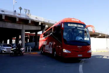 El ‘Equipo de Todos’ va de camino rumbo al recinto deportivo de Macul.