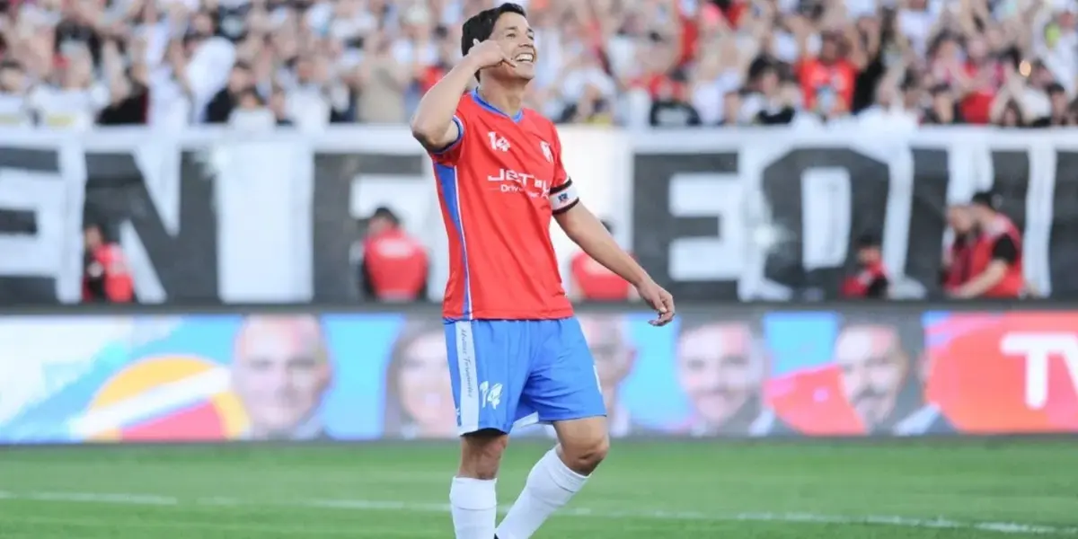 El futbolista se despidió ante un Estadio Monumental repleto.