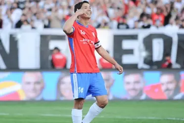 El futbolista se despidió ante un Estadio Monumental repleto.