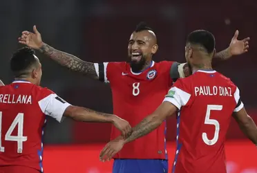 El futbolista se mostró un poco nervioso en su primer encuentro con La Roja.