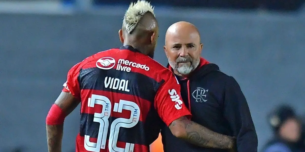 El jugador criticó a Sampaoli diciéndole perdedor, algo que no gustó ni a un histórico periodista. 