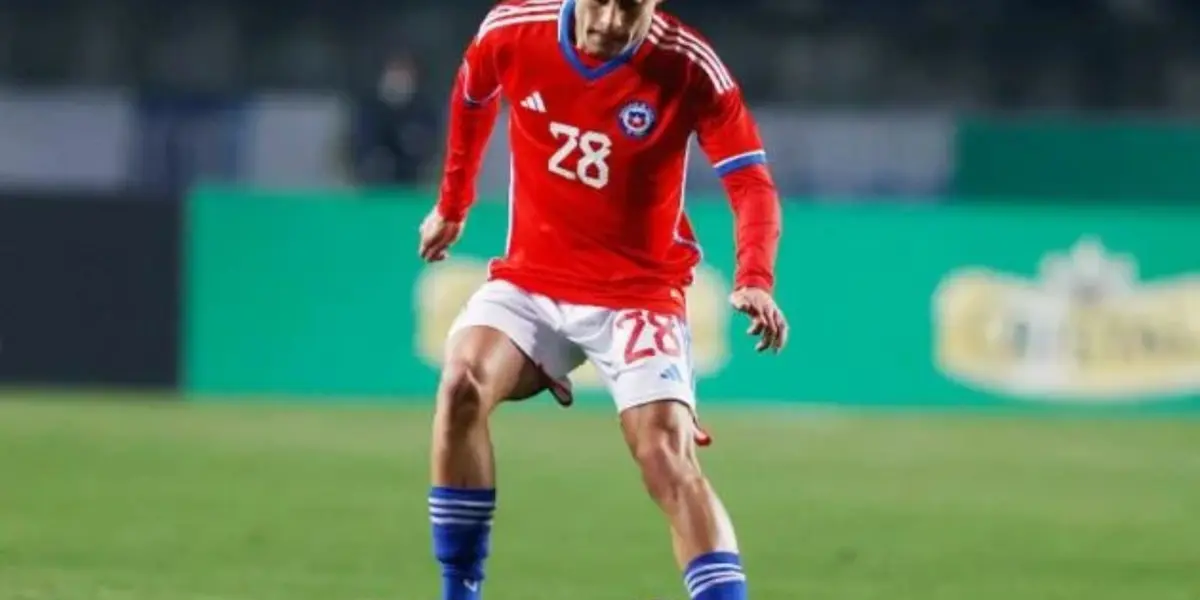 El jugador que tuvo un buen debut en la Roja estaría muy cerca de dos clubes rivales, que se pelearían por su pase. 