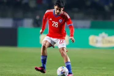 El jugador que tuvo un buen debut en la Roja estaría muy cerca de dos clubes rivales, que se pelearían por su pase. 