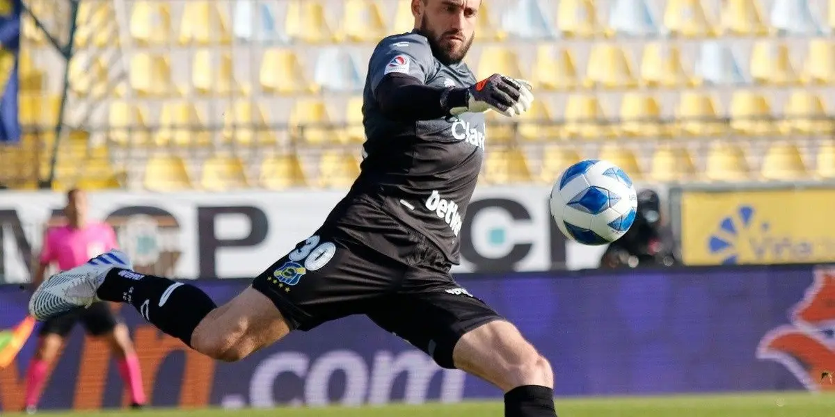 El jugador se habría reunido con otros referentes del plantel.