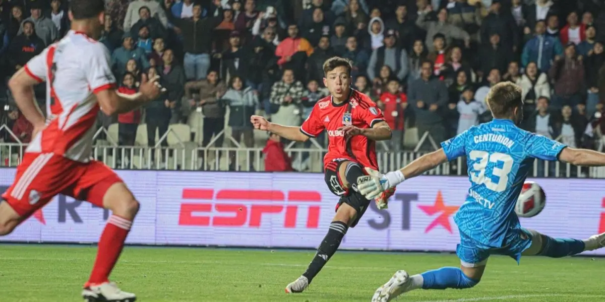 El juvenil albo anotó su gol ante River Plate.