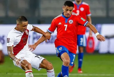 El máximo goleador de la historia de La Roja fue clave en el primer gol ante Perú.