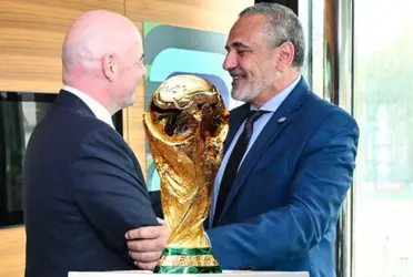 El presidente de la ANFP se reunió en Suiza con el presidente de FIFA.