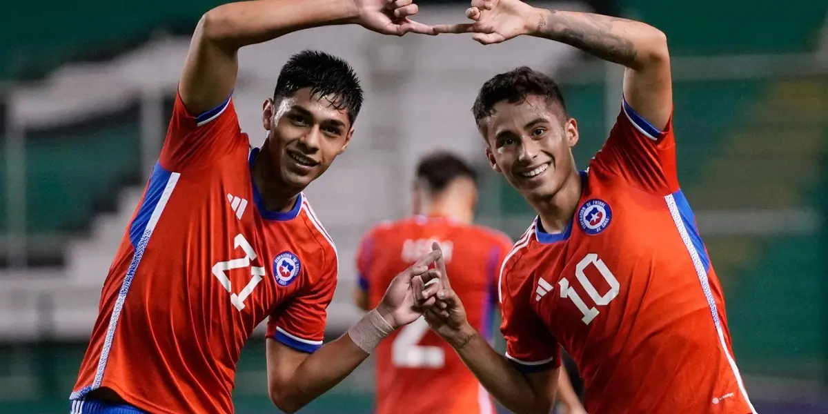 El talentoso jugador de Universidad de Chile partiría antes que su compañero.