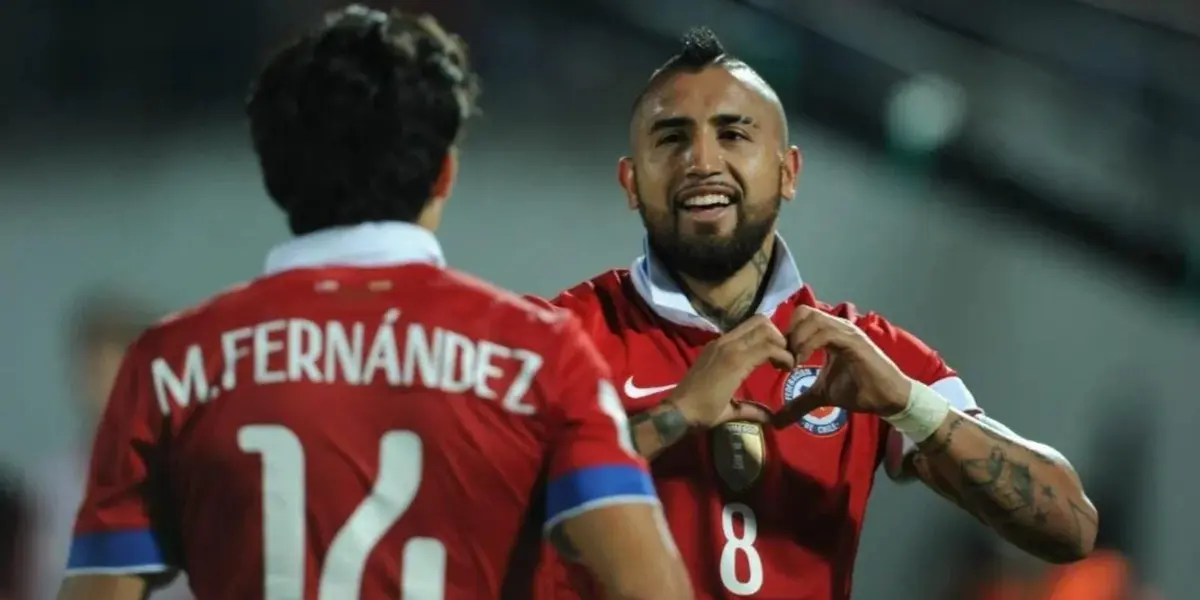 El volante de la selección chilena estuvo presente en su despedida.  