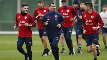 Gary Medel entrenando con la selección chilena. 