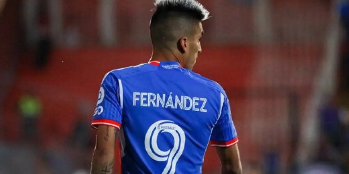 Leandro Fernández con la camiseta de Universidad de Chile. 