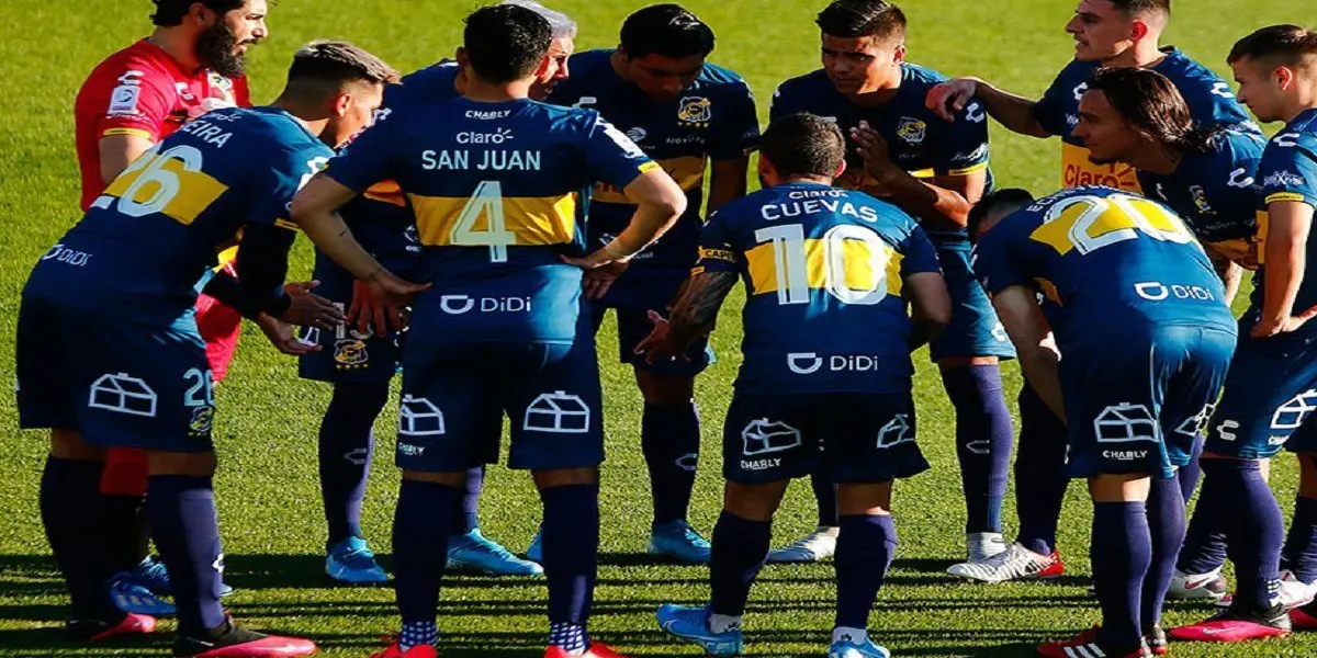 Los albos buscan a nuevos jugadores para reforzar al plantel.