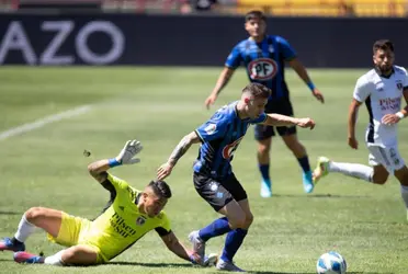 Mala jornada para la gerencia deportiva de la U. de Chile. Ahora un posible refuerzo fue asegurado por Huachipato, complicando su salida. 