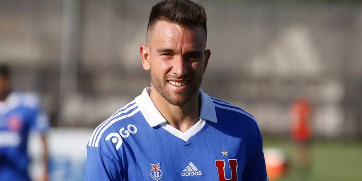 Matías Zaldivia con la camiseta de Universidad de Chile. 