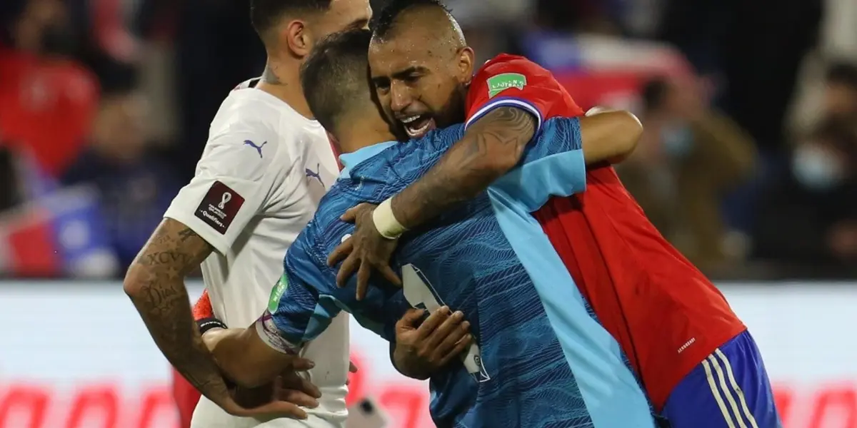 Podrían volver a juntarse en la Roja Arturo Vidal y Claudio Bravo,